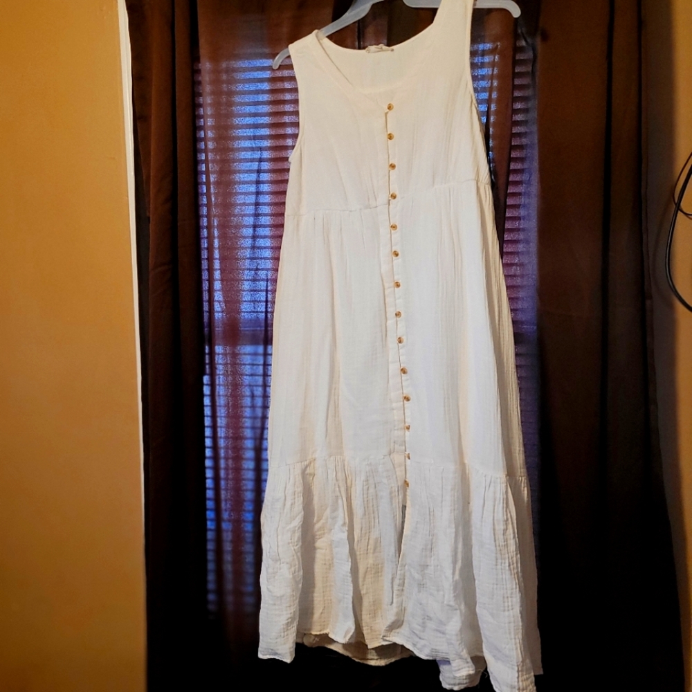 White summer maxi dress